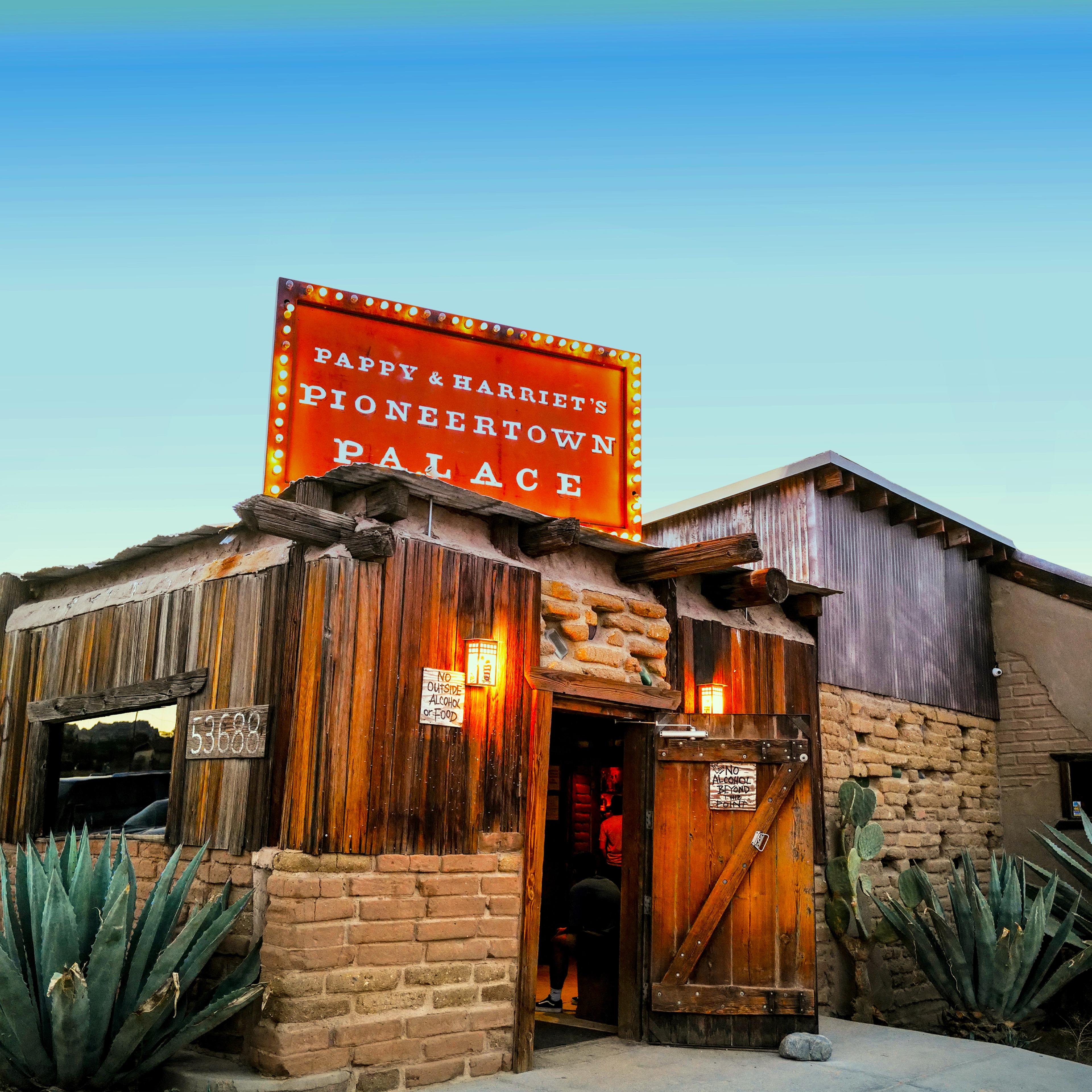 Pioneertown - Indagare