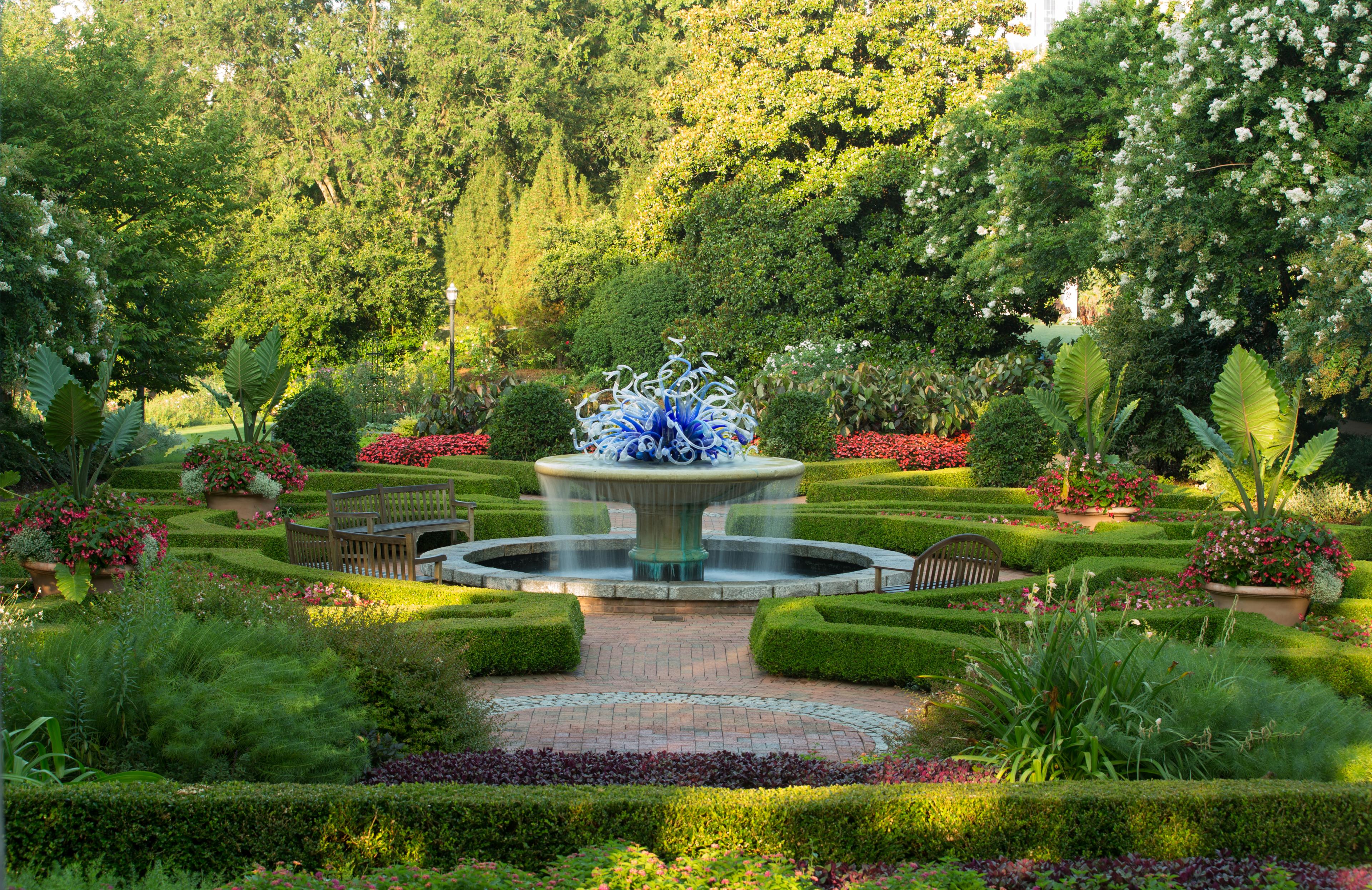 A fountain at the garden 