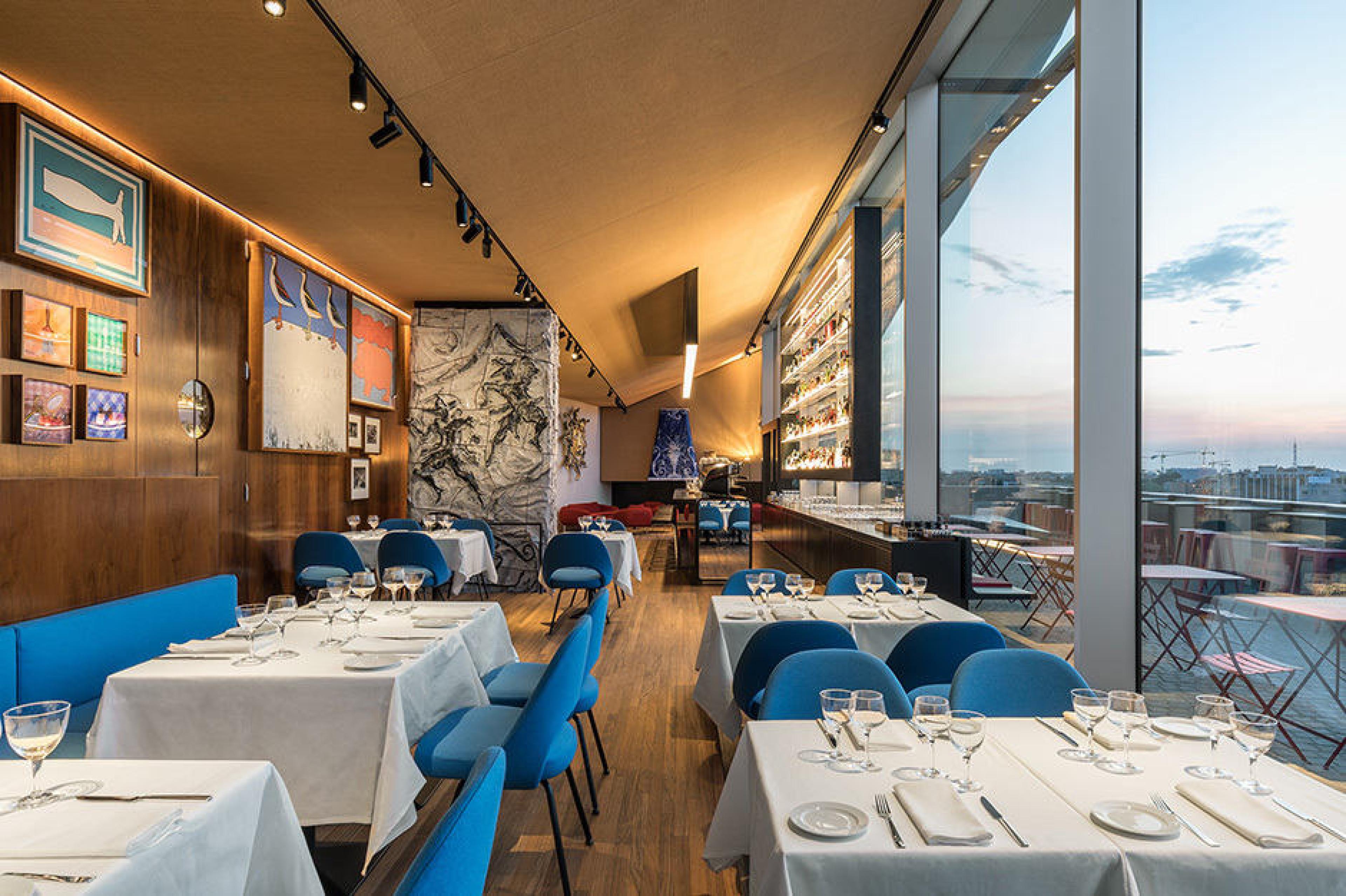 R-Milan-Restaurant-Torre-01Ristorante-Torre-2-Credit-Delfino-Sisto-Legnani-e-Marco-Cappelletti