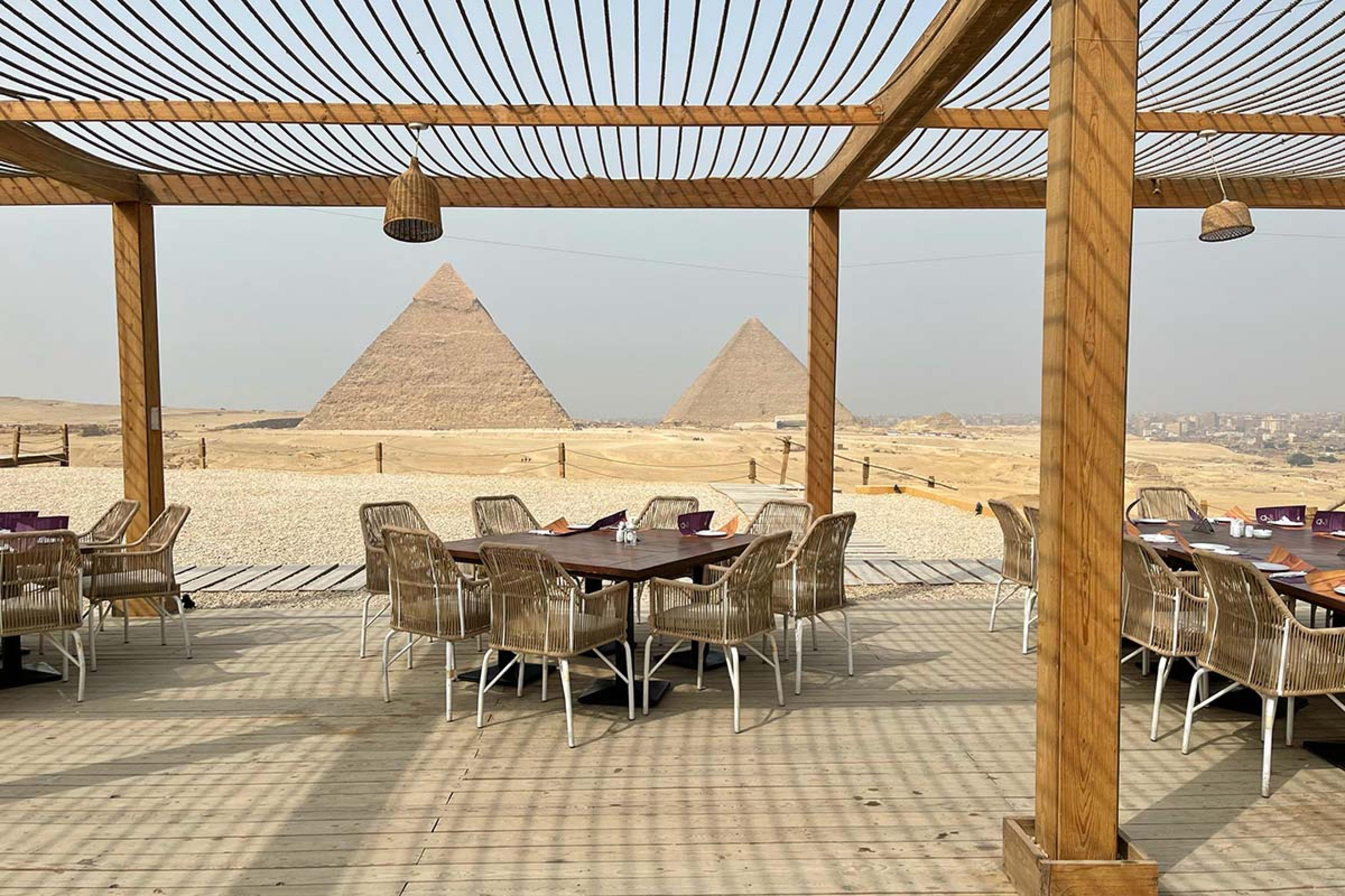 9 Pyramids Lounge