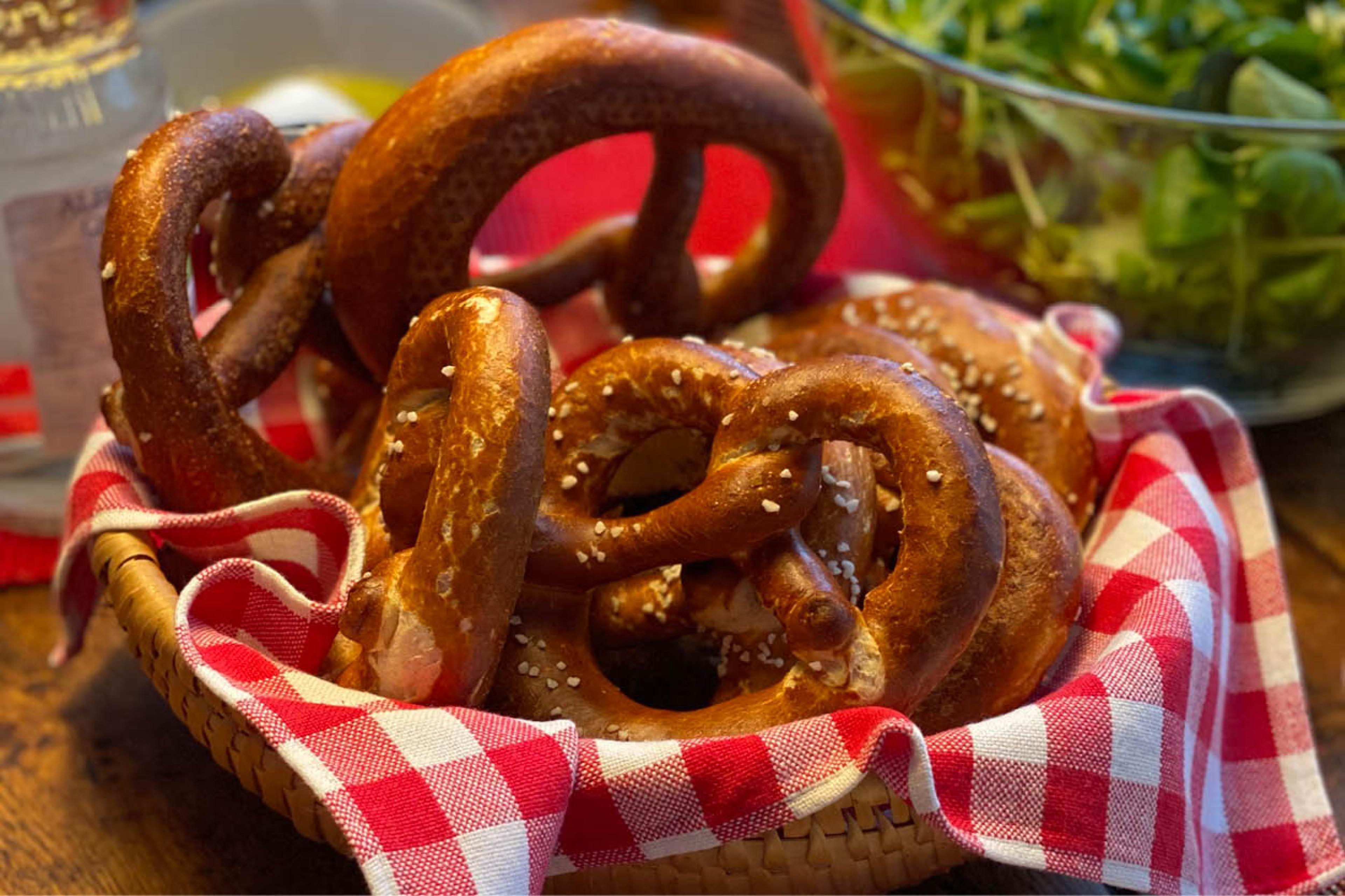 pretzel in basket