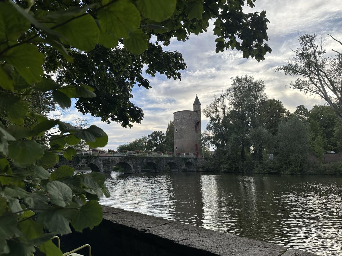 Lovers' Bridge (Minnewaterbrug) | Indagare Travel