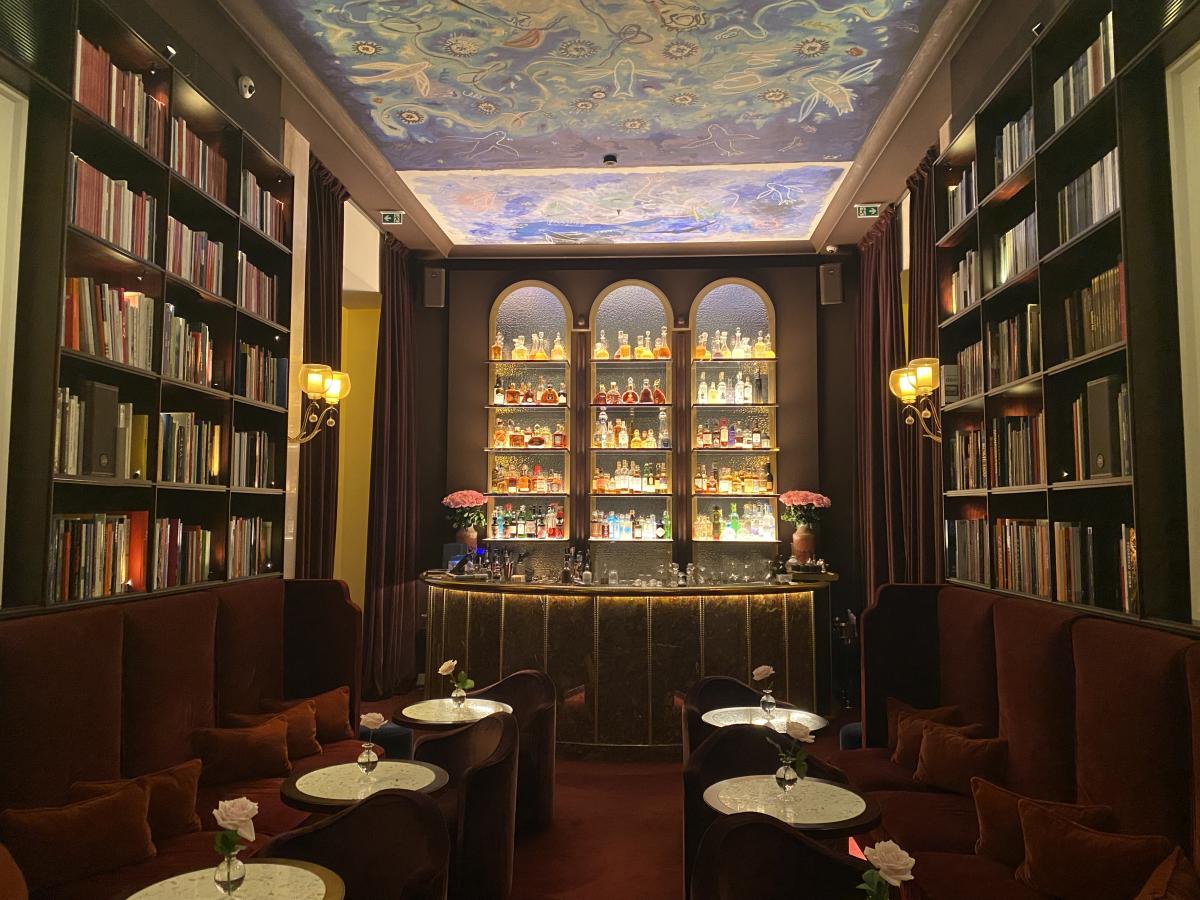 Nolinski Library Bar