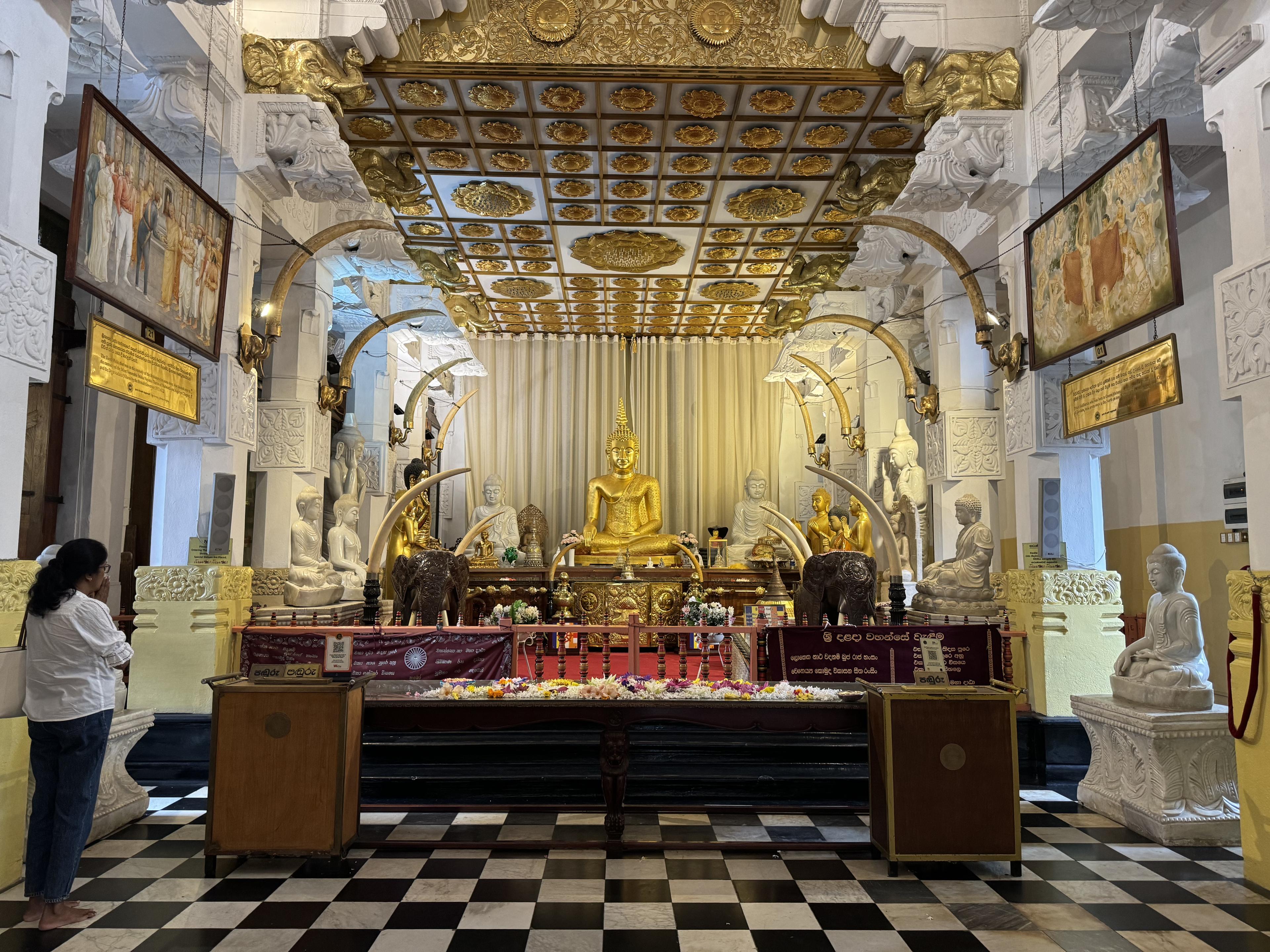 Temple Of The Tooth Relic